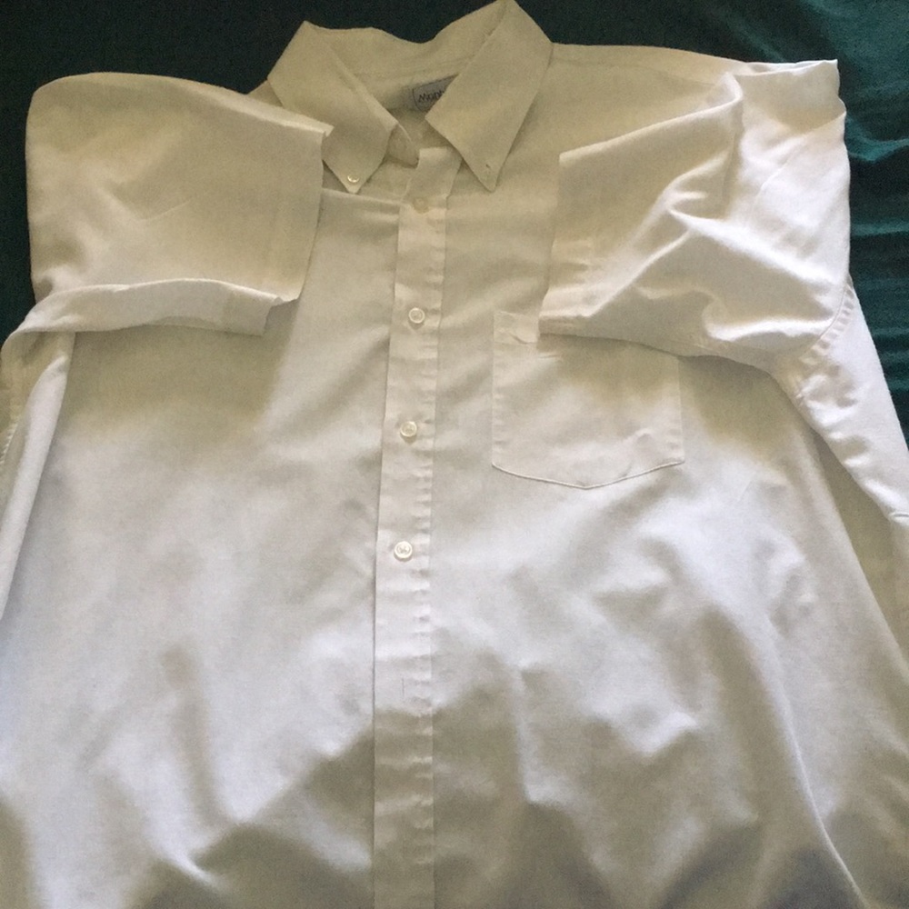 Short sleeve button down manhattan dress shirt